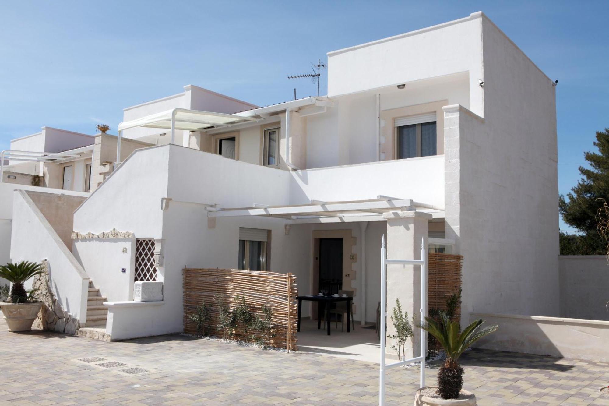 Pino Resort With Shared Pool Torre Lapillo Bagian luar foto