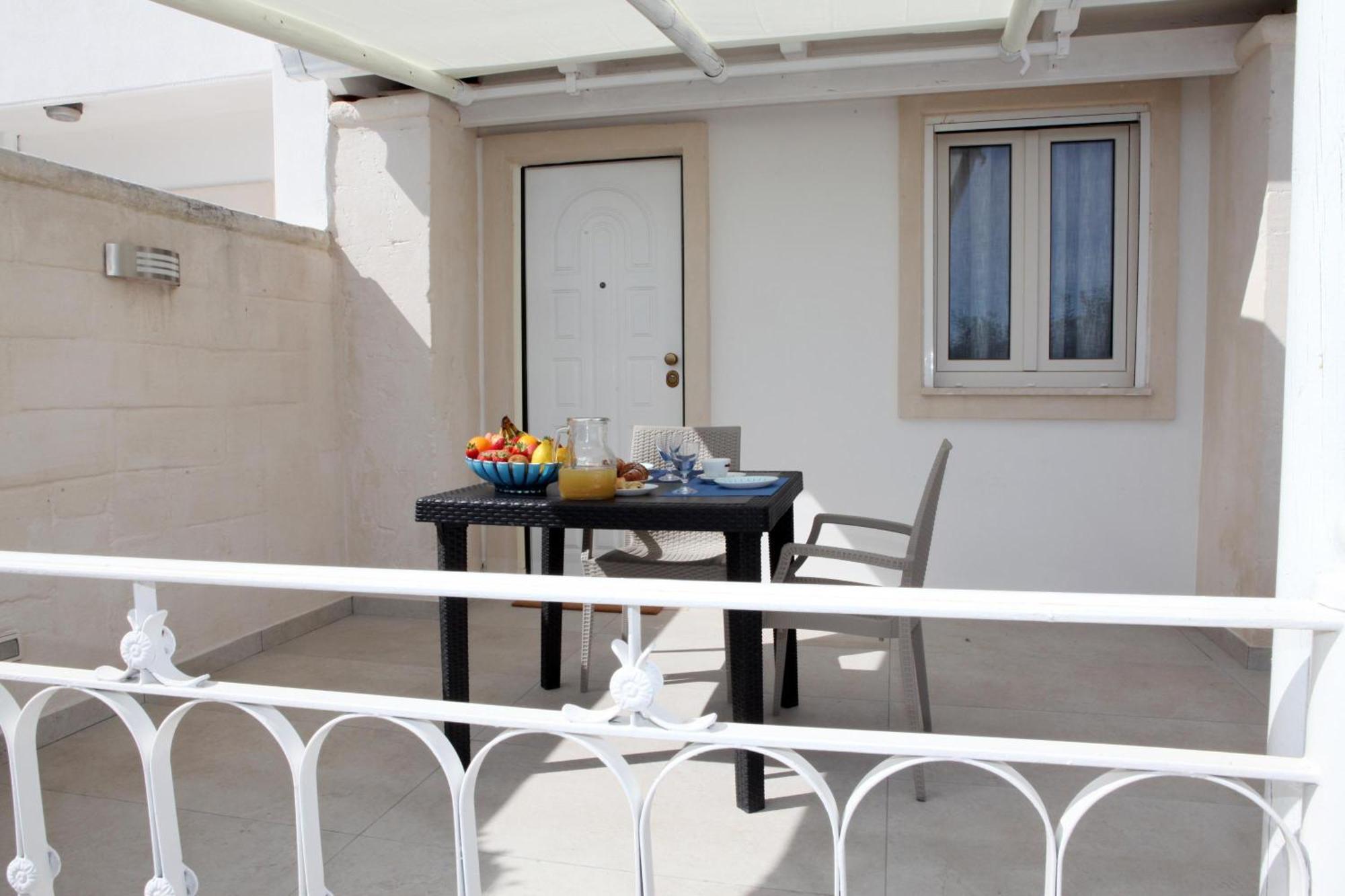 Pino Resort With Shared Pool Torre Lapillo Bagian luar foto
