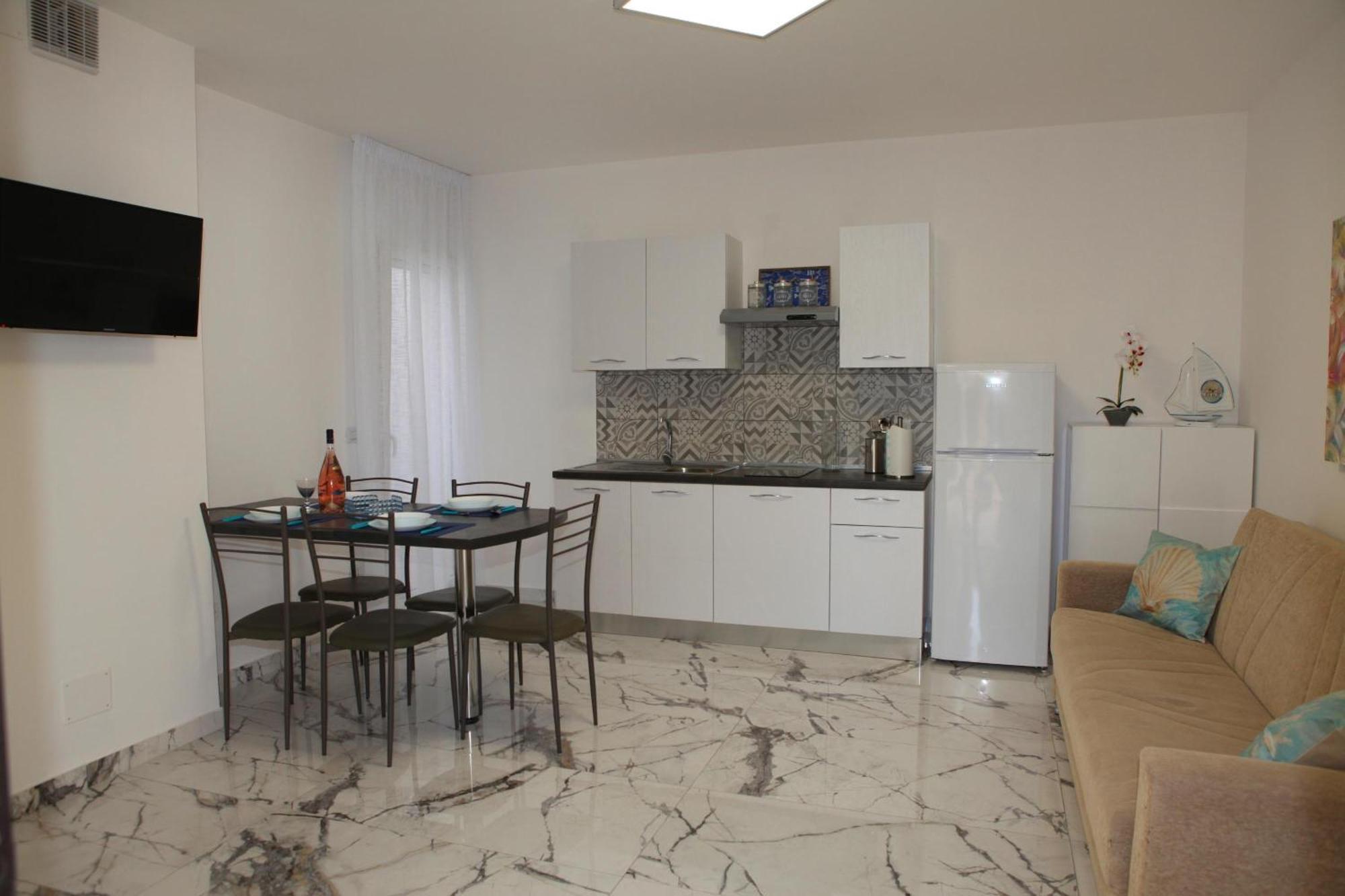 Pino Resort With Shared Pool Torre Lapillo Bagian luar foto